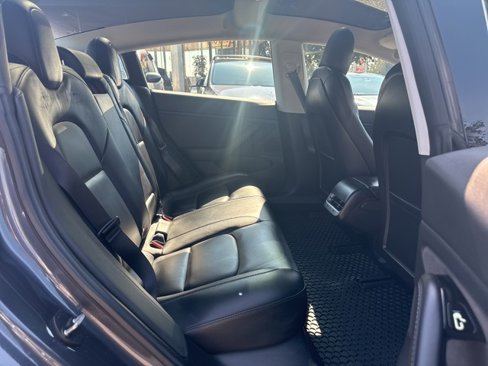 Used 2018 Tesla Model 3 Mid Range image 21