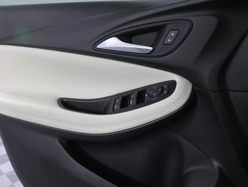 Used 2024 Buick Encore GX Sport Touring image 17