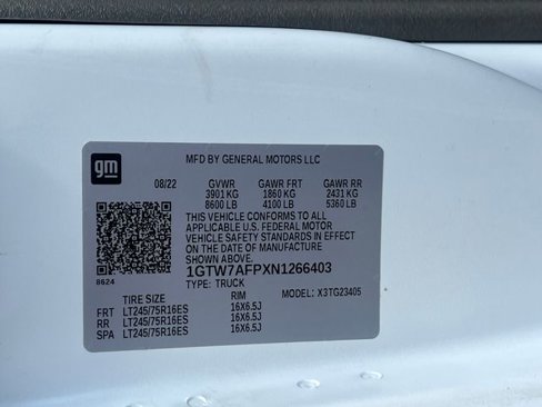 Used 2022 GMC Savana 2500 w/ Driver Convenience Package image 40