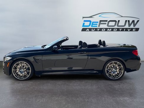 Used 2016 BMW M4 Convertible image 6