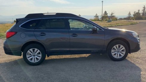 Used 2019 Subaru Outback 2.5i Premium image 9