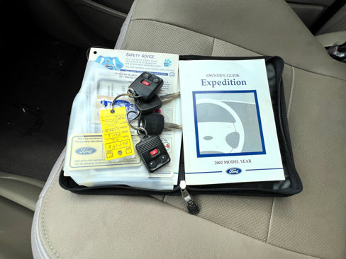 Used 2002 Ford Expedition Eddie Bauer image 27