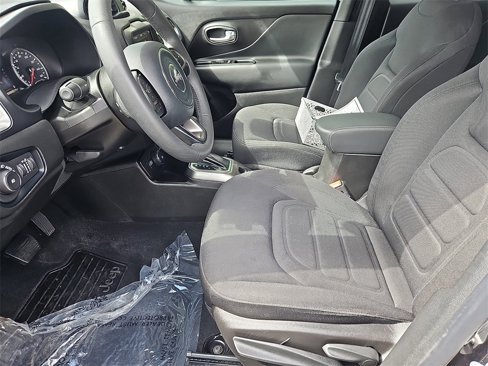 Used 2022 Jeep Renegade Latitude image 30