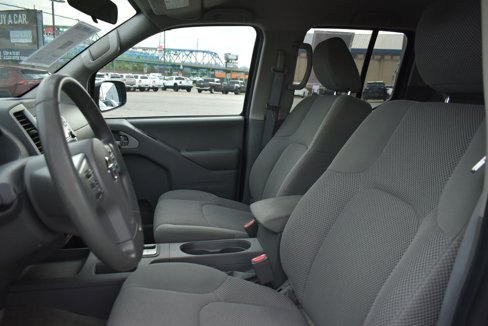 Used 2017 Nissan Frontier SV image 12