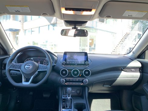 Used 2024 Nissan Sentra SV image 31