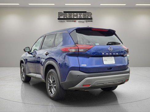 Used 2023 Nissan Rogue S image 9