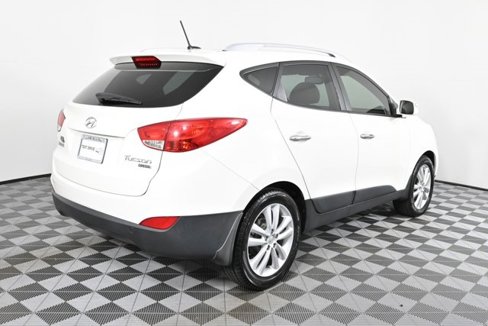 Used 2010 Hyundai Tucson Limited image 8