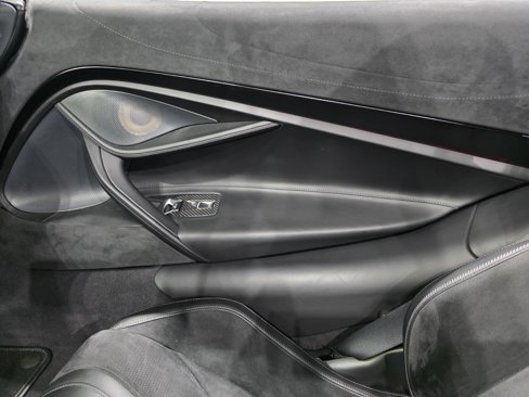 Used 2021 McLaren 720S Performance image 16