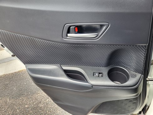 Used 2019 Toyota C-HR XLE image 11