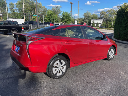 Used 2016 Toyota Prius Three image 3