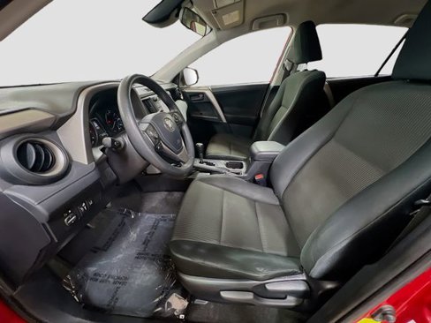 Used 2017 Toyota RAV4 LE image 19