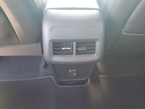 Used 2022 GMC Terrain SLT image 13