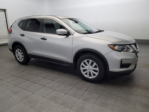 Used 2018 Nissan Rogue S image 11