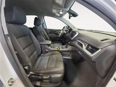 Used 2024 GMC Terrain SLE image 15