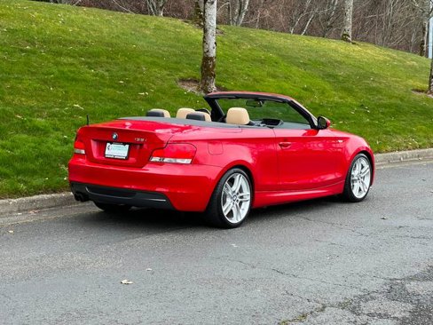 Used 2011 BMW 135i Convertible image 13