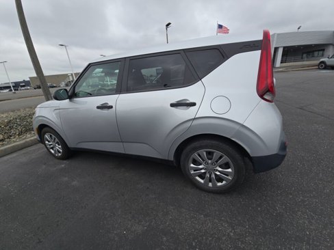 Used 2020 Kia Soul LX image 9