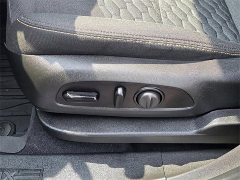 Used 2021 Chevrolet Equinox LT image 12