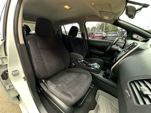 Used 2013 Nissan Leaf SV image 4