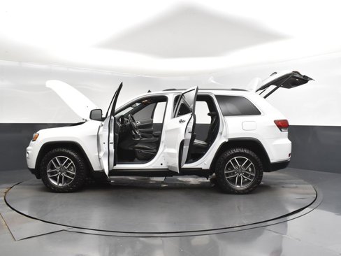 Used 2021 Jeep Grand Cherokee Limited w/ Luxury Group II image 46