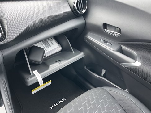 New 2024 Nissan Kicks SV w/ Interior Electronics Package image 25