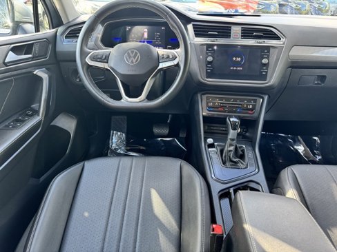 Certified 2022 Volkswagen Tiguan SE image 15