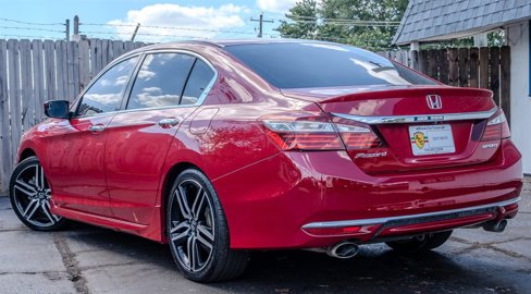 Used 2017 Honda Accord Sport image 3