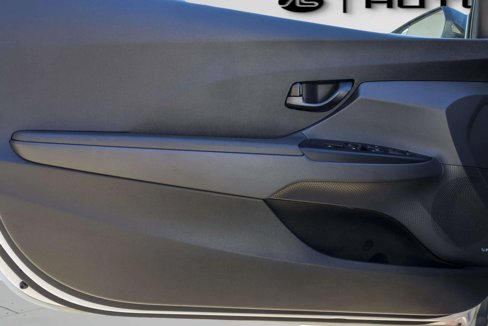 Used 2020 Hyundai Veloster N w/ Performance Package image 13