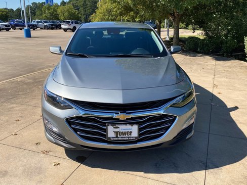 Used 2024 Chevrolet Malibu LT image 2