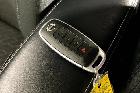 Used 2024 Nissan Kicks SV image 14