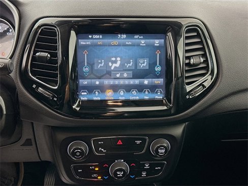 Used 2018 Jeep Compass Limited w/ Navigation Group image 16