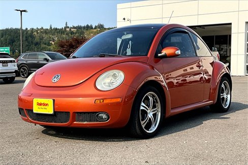 Used 2010 Volkswagen Beetle Red Rock image 2