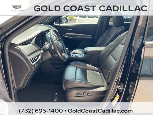 Used 2019 Cadillac XT4 Premium Luxury w/ Cold Weather Package image 15