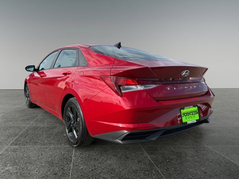 Used 2023 Hyundai Elantra SEL image 4