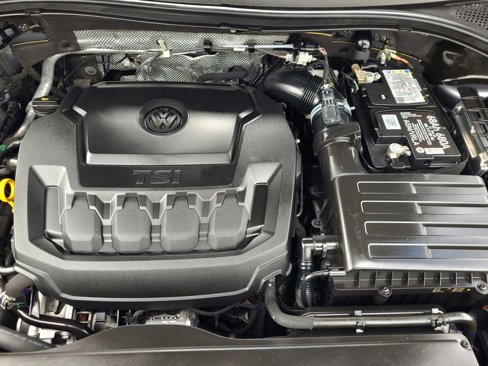 Certified 2022 Volkswagen Tiguan SEL R-Line image 26