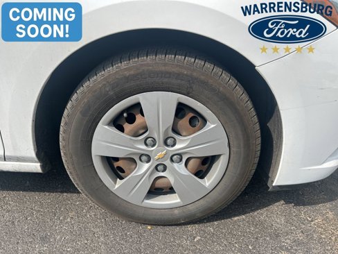 Used 2018 Chevrolet Cruze LS image 4