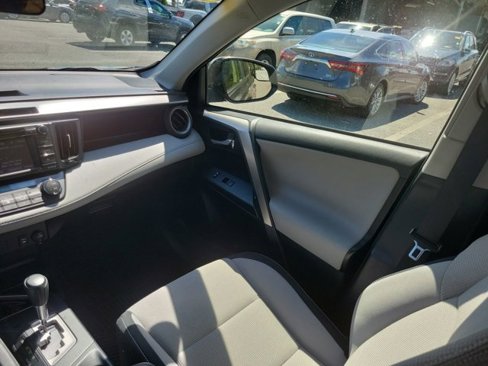 Used 2016 Toyota RAV4 XLE image 3