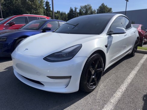 Used 2021 Tesla Model 3 Performance image 1