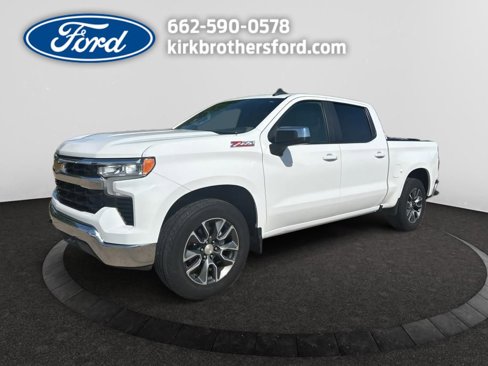 Used 2023 Chevrolet Silverado 1500 LT w/ Z71 Off-Road Package image 2
