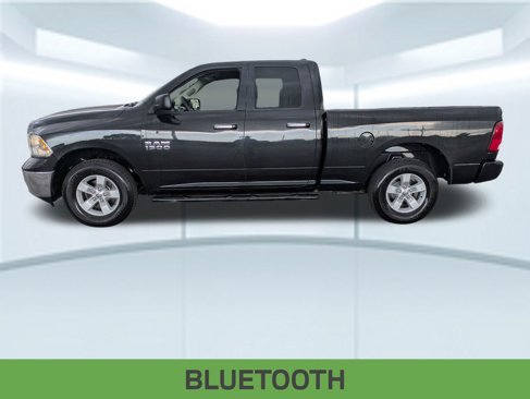 Used 2016 RAM 1500 Classic SLT image 2