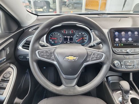Used 2023 Chevrolet Malibu LS image 17