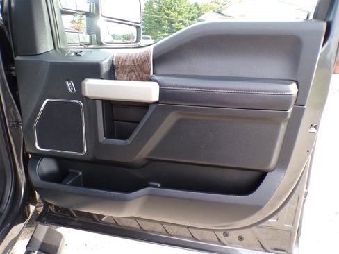Used 2018 Ford F250 Lariat w/ Lariat Ultimate Package image 31