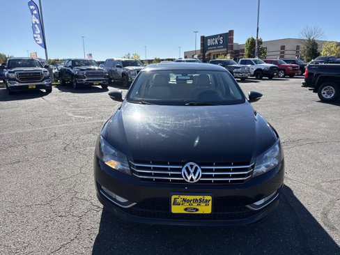 Used 2012 Volkswagen Passat TDI SE image 3