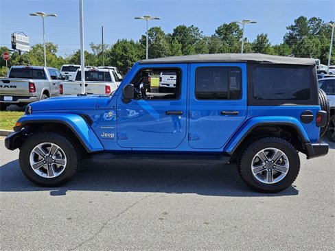 Used 2022 Jeep Wrangler Unlimited Sahara w/ Cold Weather Group image 5