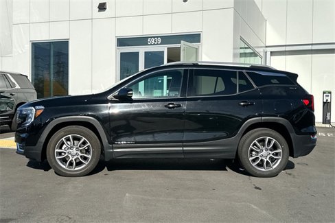 Used 2022 GMC Terrain SLT image 8