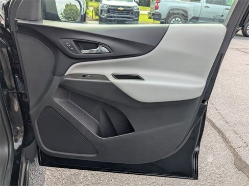 Used 2023 Chevrolet Equinox LS image 33