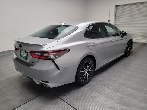 Used 2022 Toyota Camry SE image 9