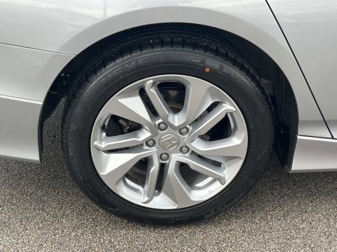Used 2020 Honda Accord LX image 9