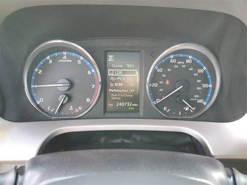 Used 2016 Toyota RAV4 Limited image 25