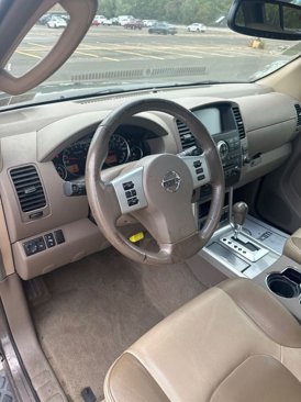 Used 2008 Nissan Pathfinder SE w/ Premium Pkg image 13