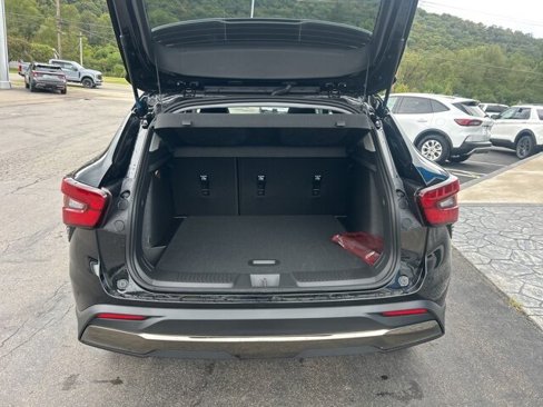 New 2025 Chevrolet Trax ACTIV w/ Sunroof Package image 6